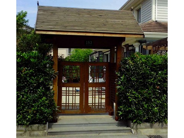 防腐木碳化木庭院门头